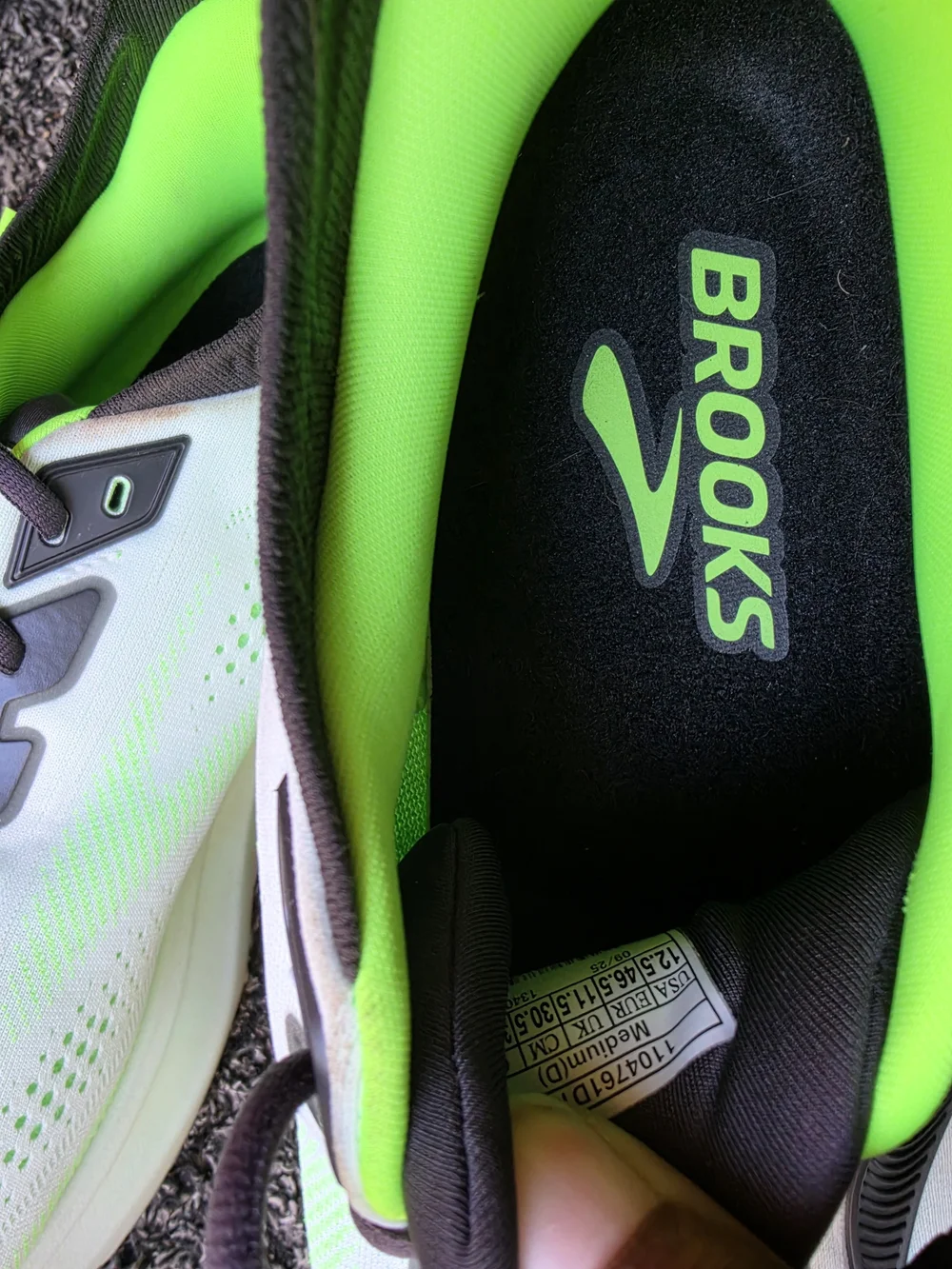 Brooks Men's Racing Shoes - White with Neon Green and Black